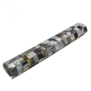 Pearl Seamless Black Lip Squares
